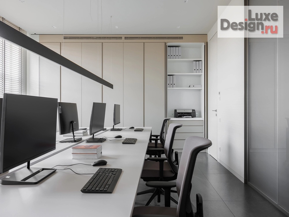 Дизайн интерьера офиса "Офис в Санкт-Петербурге" (фото 19)