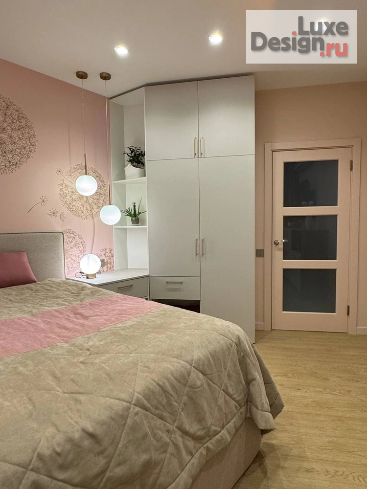 Дизайн интерьера спальни "Дизайн-проект комнаты 14м2 Савушкино 127" (фото 11)