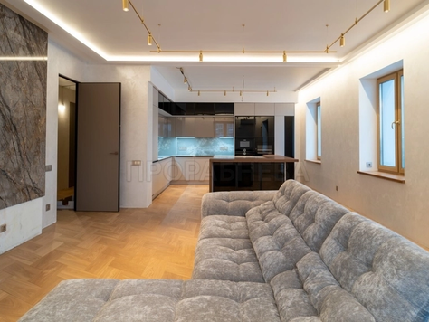 Дизайн интерьера трехкомнатной квартиры в Санкт-Петербурге "Дизайнерский ремонт с премиальным подходом"